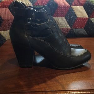 Black ankle booties!